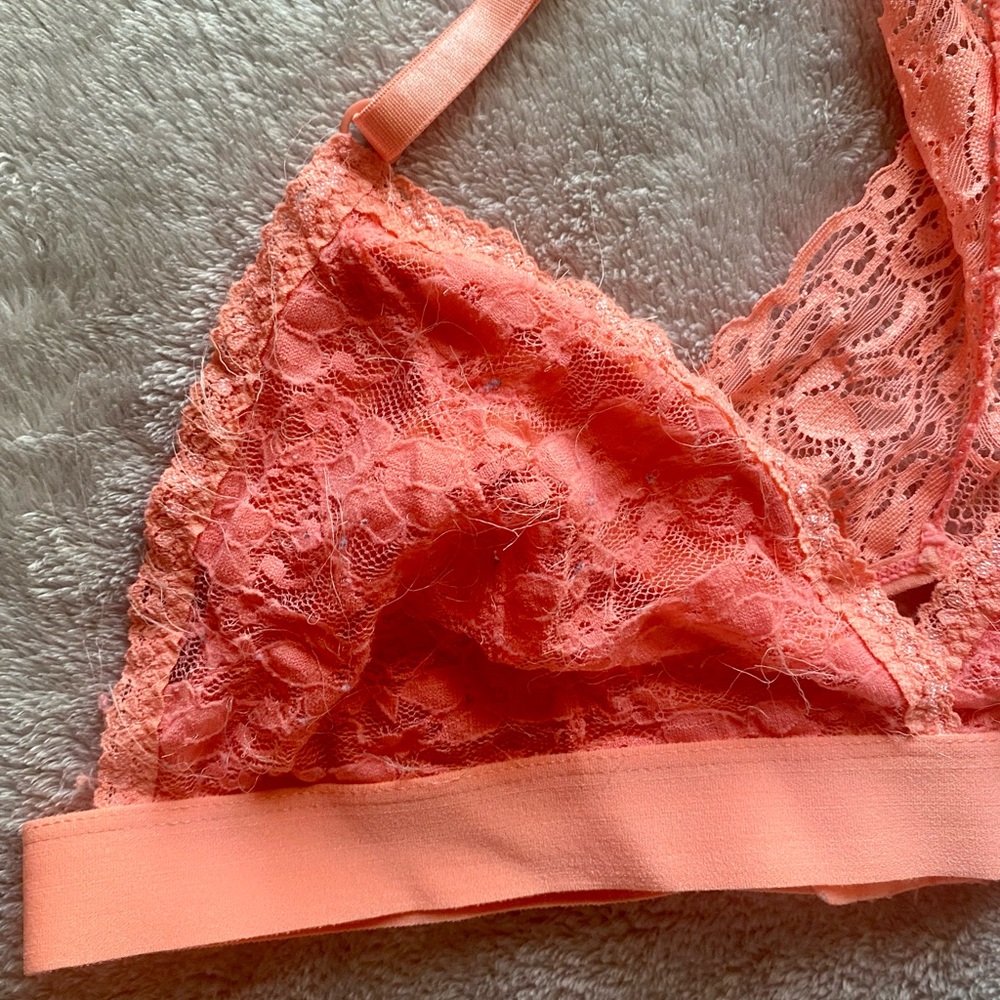 (2) Bralettes 💙🧡 - Picture 4 of 5